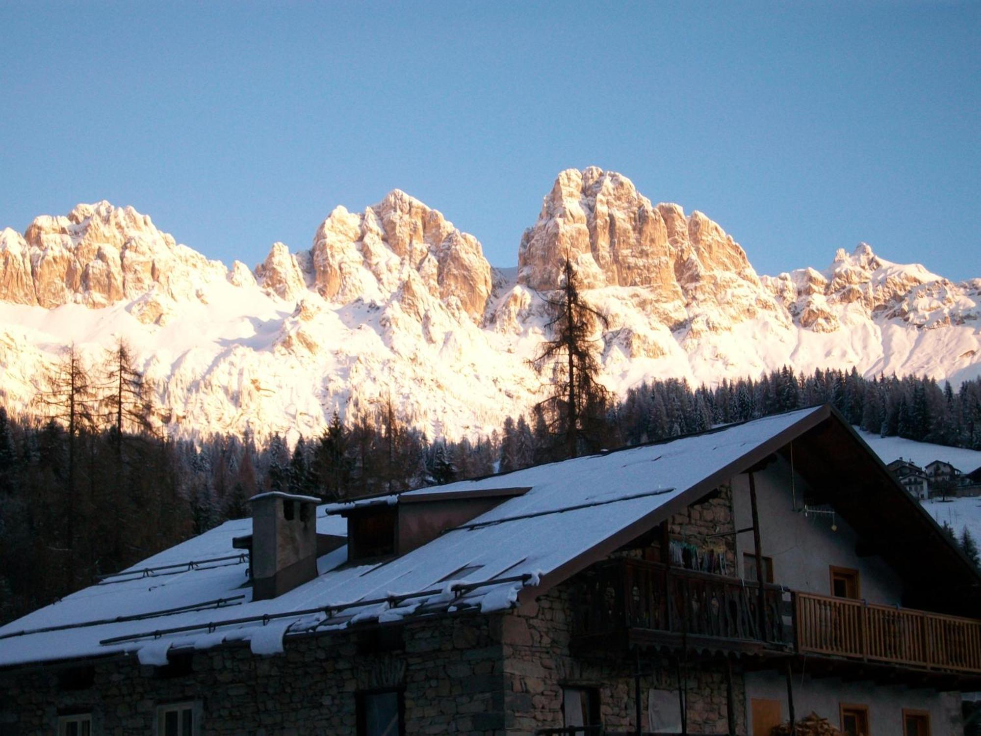 Hotel Pensione Dolomiti Фалькаде Экстерьер фото