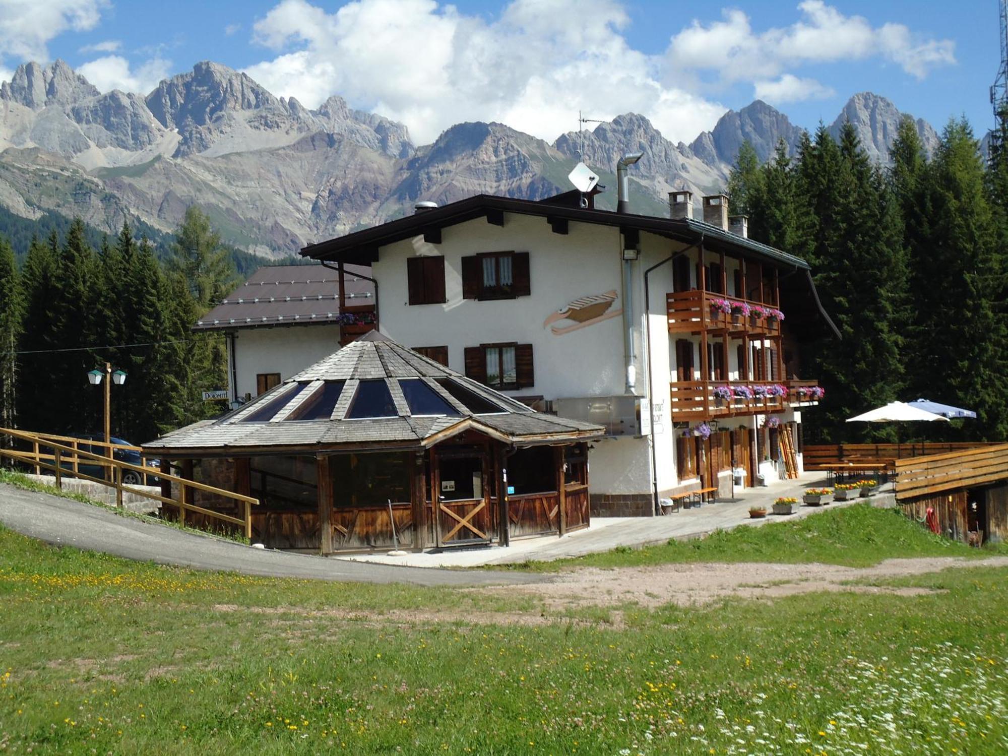 Hotel Pensione Dolomiti Фалькаде Экстерьер фото